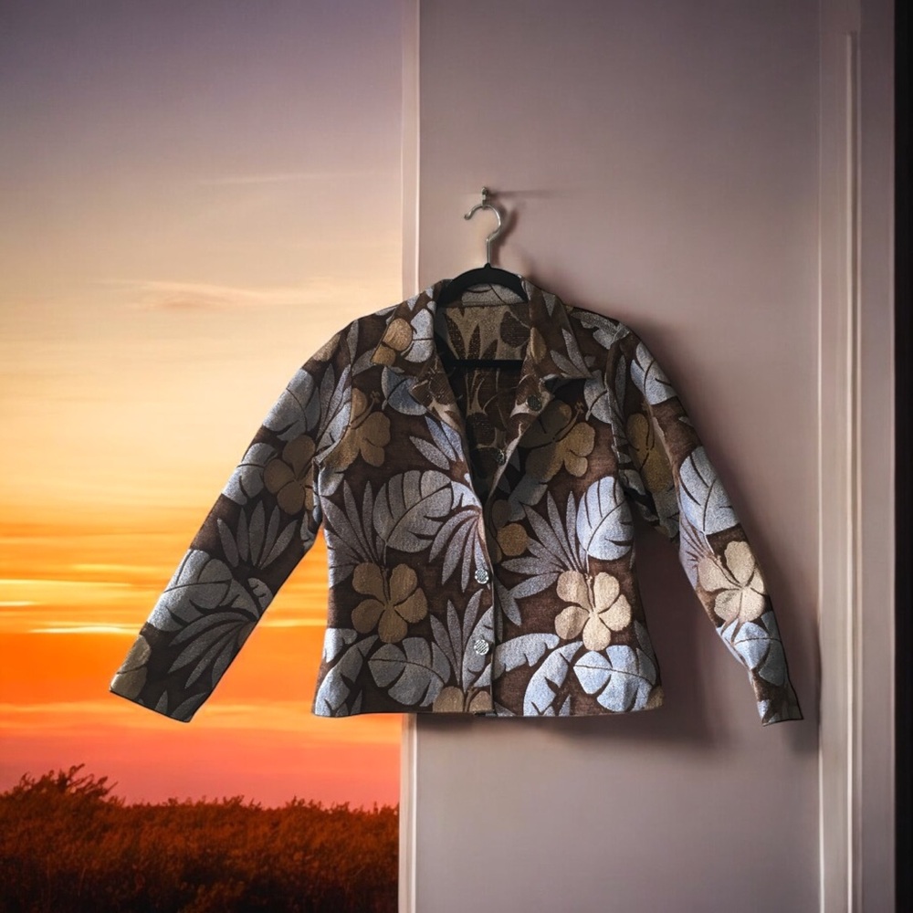 Leafy-Floral Patterned Reversible Jacket
